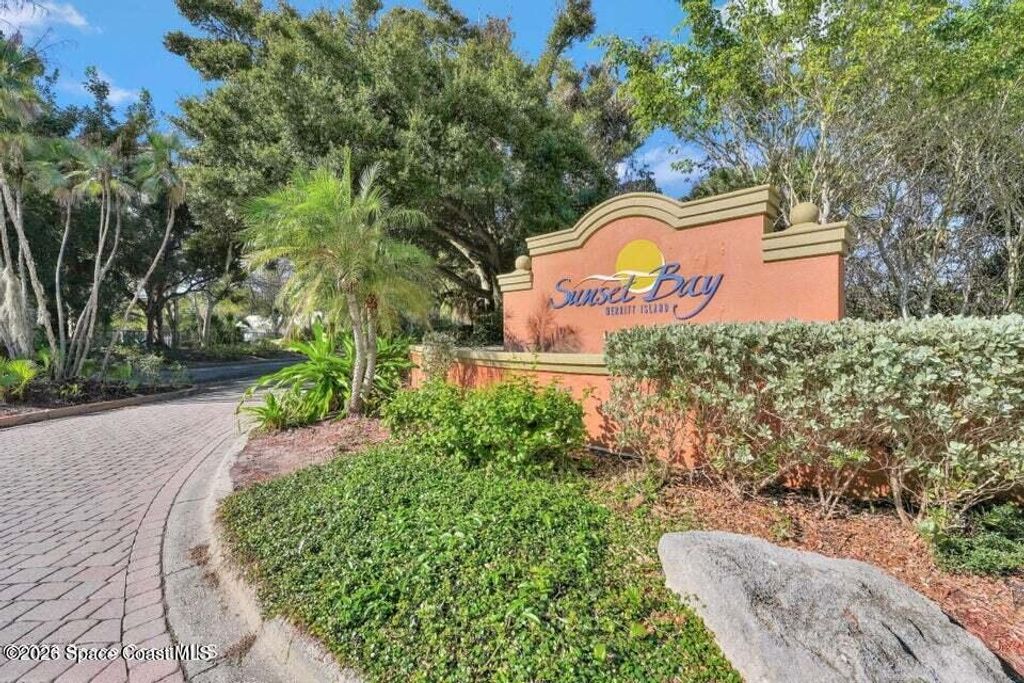 225 S Tropical Trail 802, Merritt Island, FL 32952