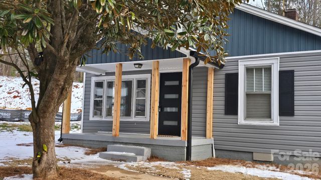 713 Second Street Place SW, Conover, NC 28613