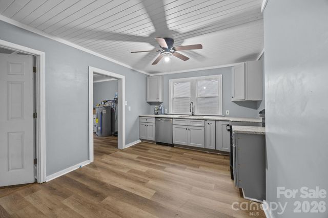 713 Second Street Place SW, Conover, NC 28613