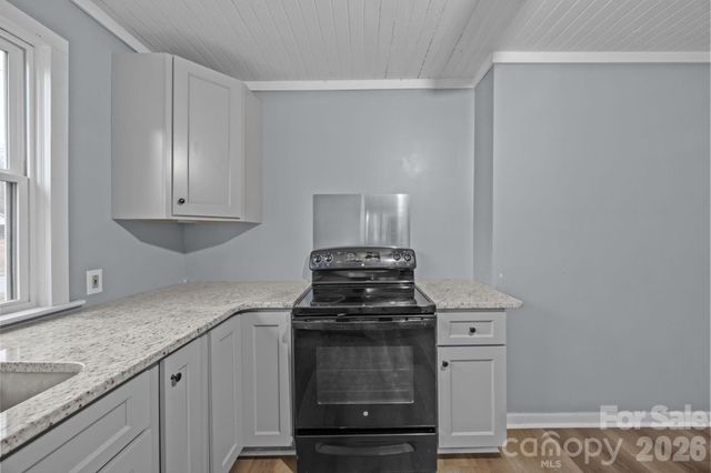 713 Second Street Place SW, Conover, NC 28613