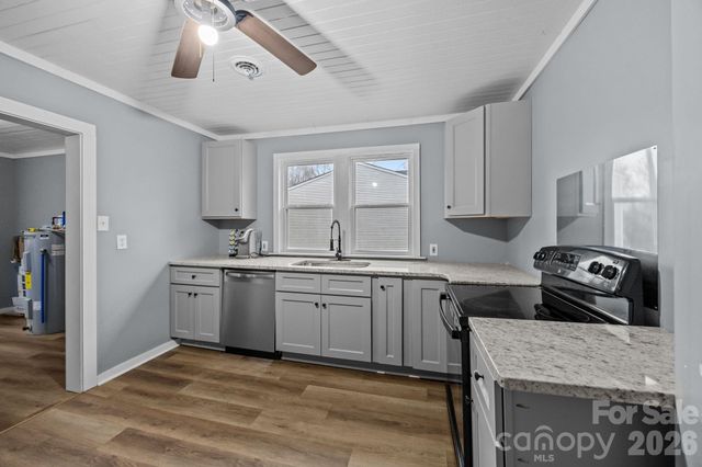 713 Second Street Place SW, Conover, NC 28613