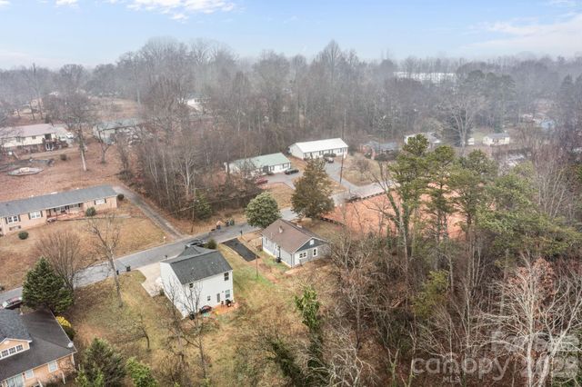 713 Second Street Place SW, Conover, NC 28613