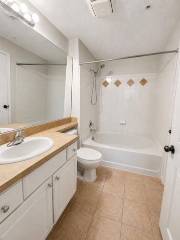 2210 Myrtlewood Circle E, Palm Beach Gardens, FL 33418