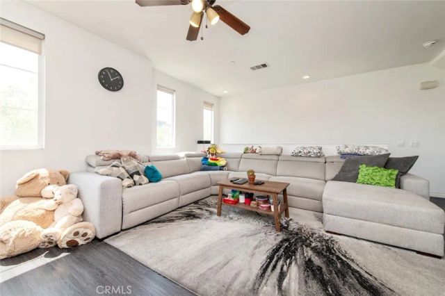 893 Tangelo Way 101, Corona, CA 92878