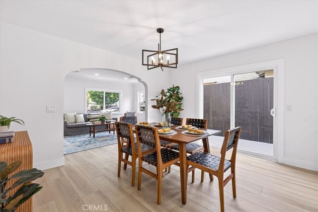 2430 S Cochran, Los Angeles, CA 90016
