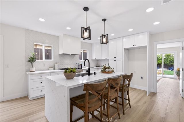 2430 S Cochran, Los Angeles, CA 90016