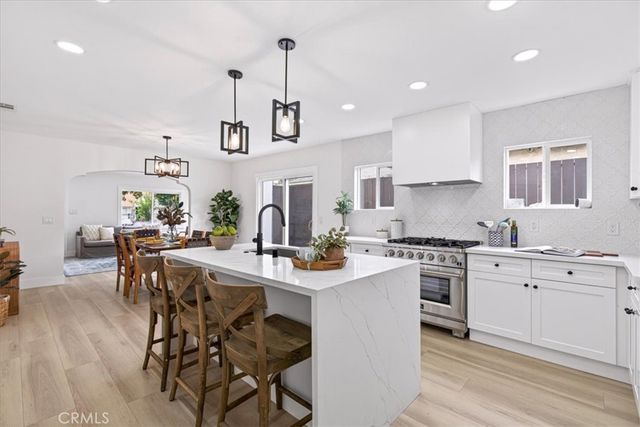 2430 S Cochran, Los Angeles, CA 90016