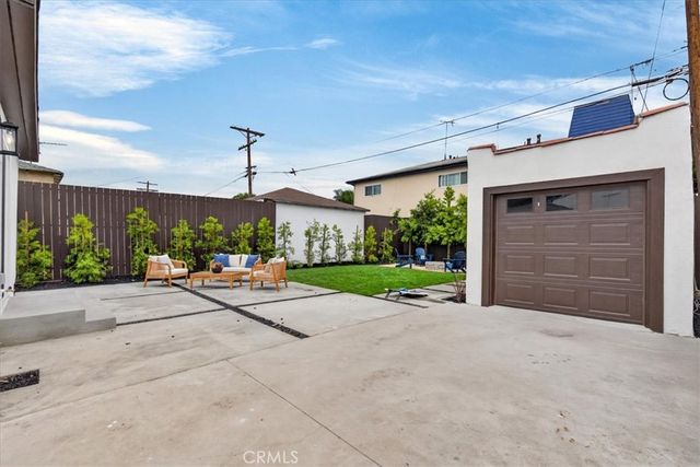 2430 S Cochran, Los Angeles, CA 90016
