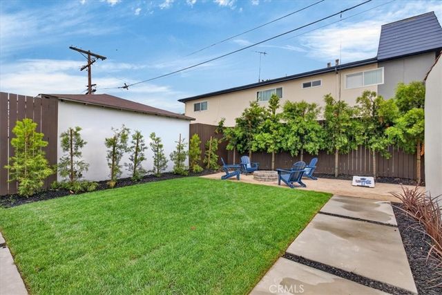 2430 S Cochran, Los Angeles, CA 90016