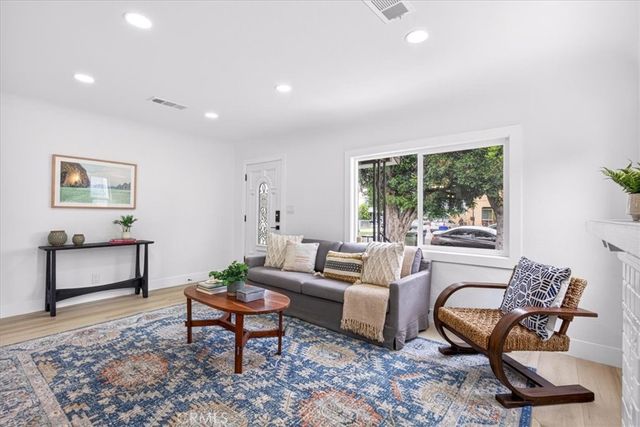 2430 S Cochran, Los Angeles, CA 90016