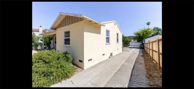 1498 E Topeka, Pasadena, CA 91104