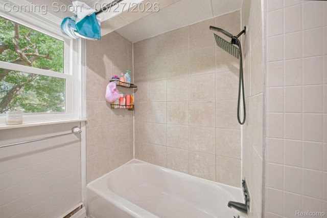 29156 Coolidge Street, Roseville, MI 48066