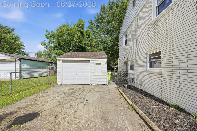 29156 Coolidge Street, Roseville, MI 48066