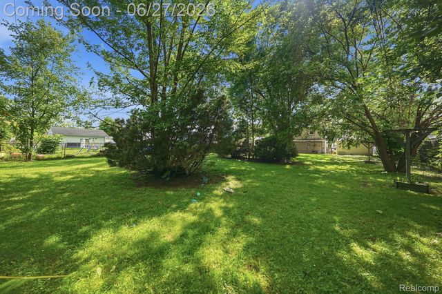 29156 Coolidge Street, Roseville, MI 48066