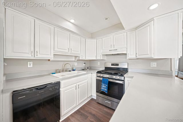 29156 Coolidge Street, Roseville, MI 48066