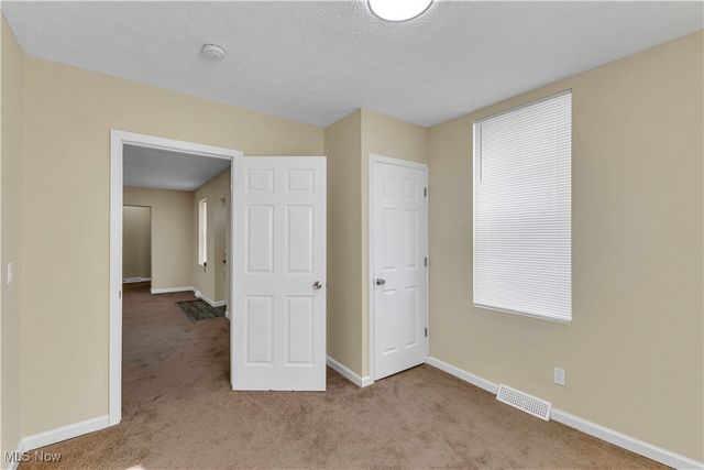 2400 Oberlin Avenue, Lorain, OH 44052