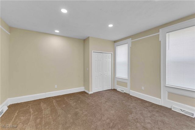 2400 Oberlin Avenue, Lorain, OH 44052