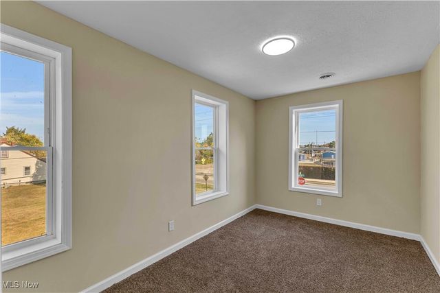 2400 Oberlin Avenue, Lorain, OH 44052