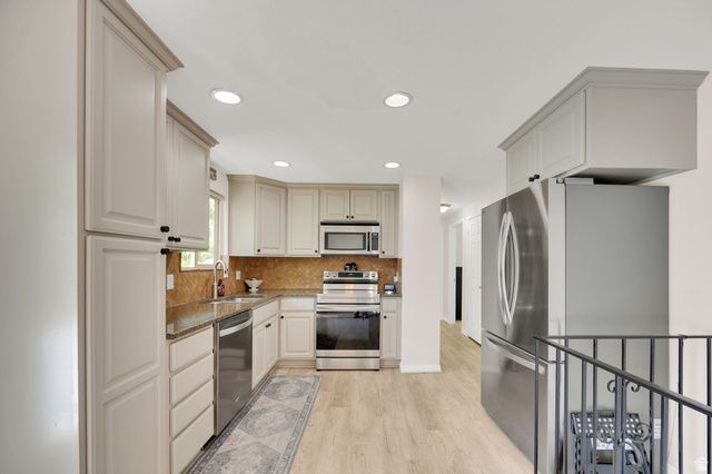 1142 E TURQUOISE WAY, Sandy, UT 84094