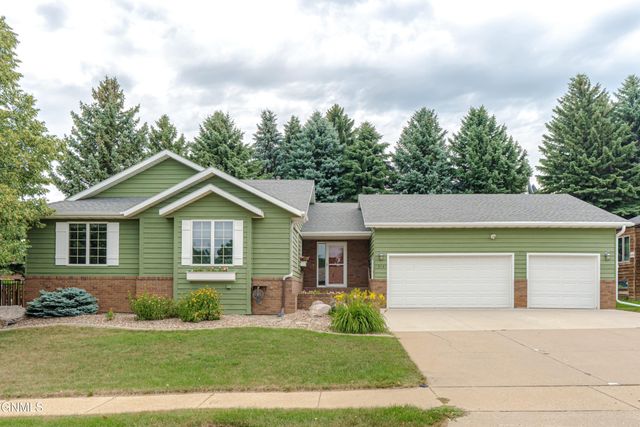 314 Aspen Avenue, Bismarck, ND 58503 property photo