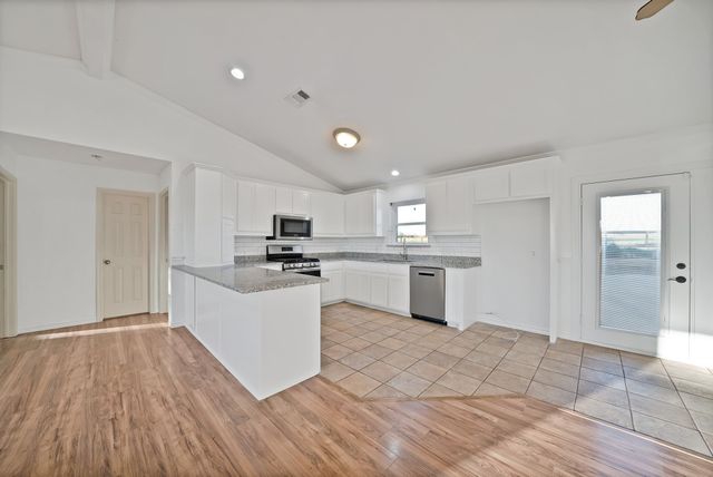 109 Pioneer Court, Waxahachie, TX 75167