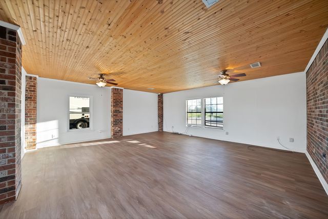 109 Pioneer Court, Waxahachie, TX 75167