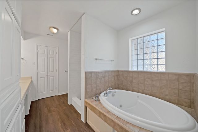 109 Pioneer Court, Waxahachie, TX 75167