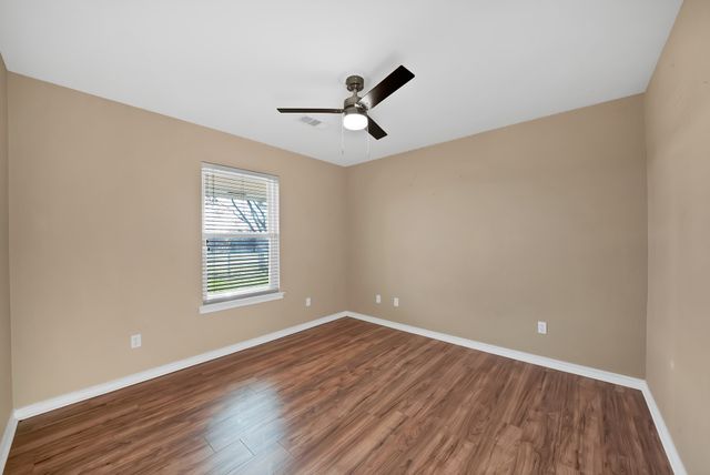 109 Pioneer Court, Waxahachie, TX 75167