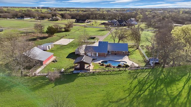 109 Pioneer Court, Waxahachie, TX 75167