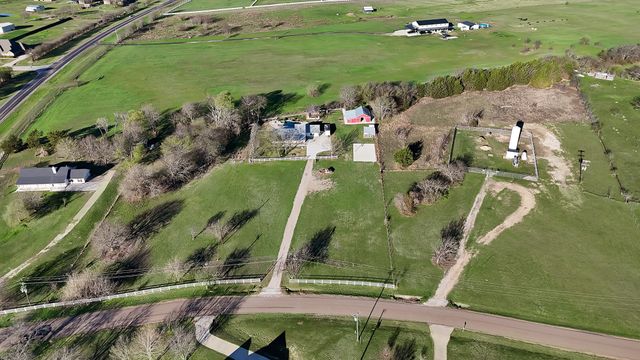 109 Pioneer Court, Waxahachie, TX 75167