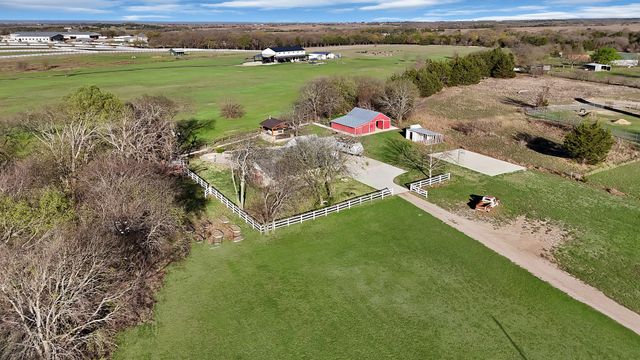 109 Pioneer Court, Waxahachie, TX 75167