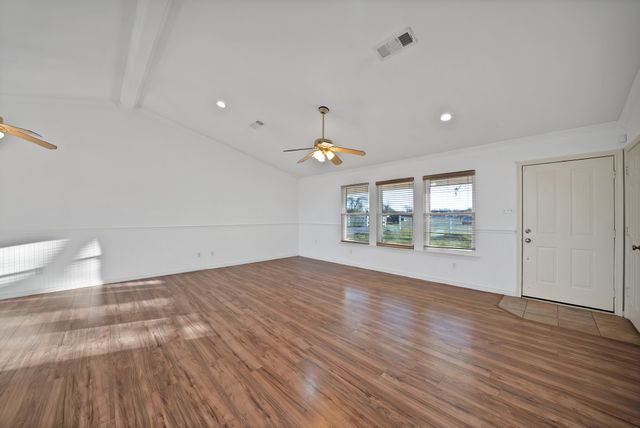 109 Pioneer Court, Waxahachie, TX 75167