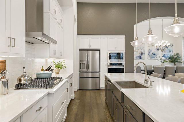 412 Great Lawn BND, Liberty Hill, TX 78642