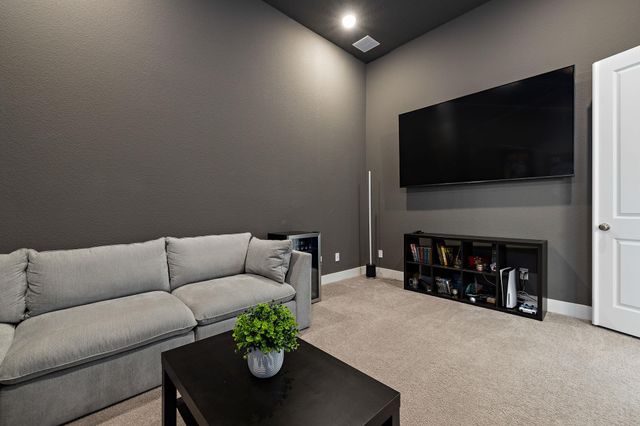 412 Great Lawn BND, Liberty Hill, TX 78642