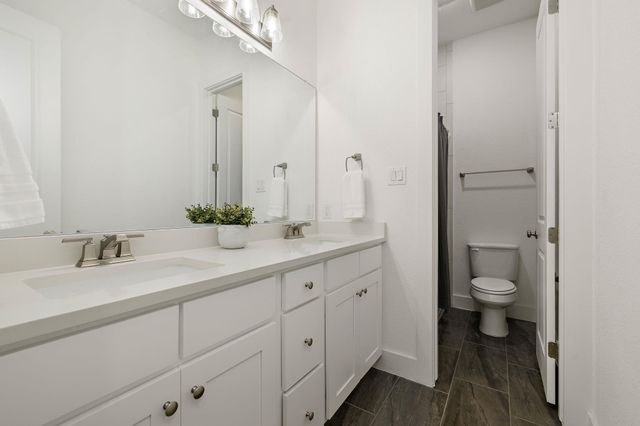 412 Great Lawn BND, Liberty Hill, TX 78642