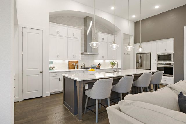 412 Great Lawn BND, Liberty Hill, TX 78642