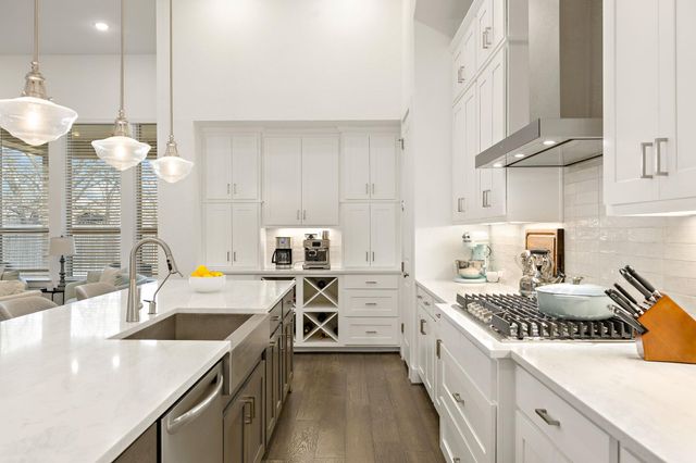 412 Great Lawn BND, Liberty Hill, TX 78642