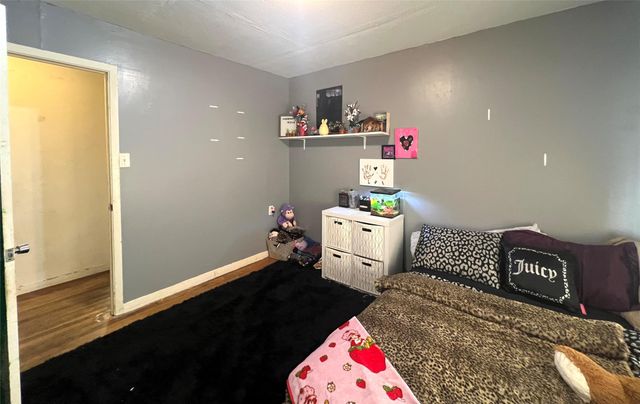 909 Peach Street, El Campo, TX 77437