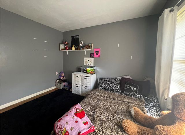 909 Peach Street, El Campo, TX 77437