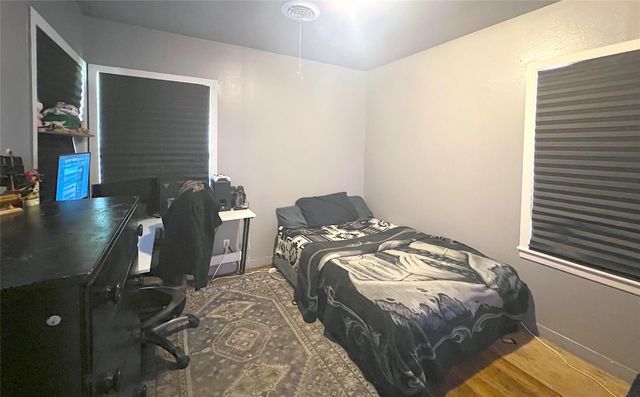 909 Peach Street, El Campo, TX 77437