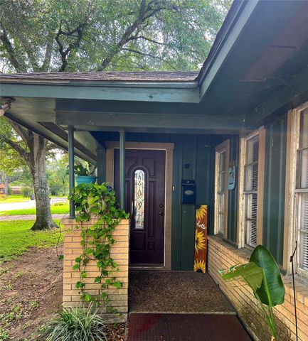 909 Peach Street, El Campo, TX 77437