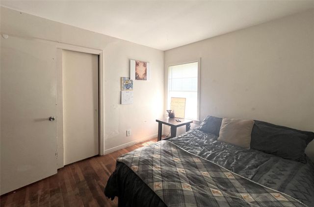909 Peach Street, El Campo, TX 77437