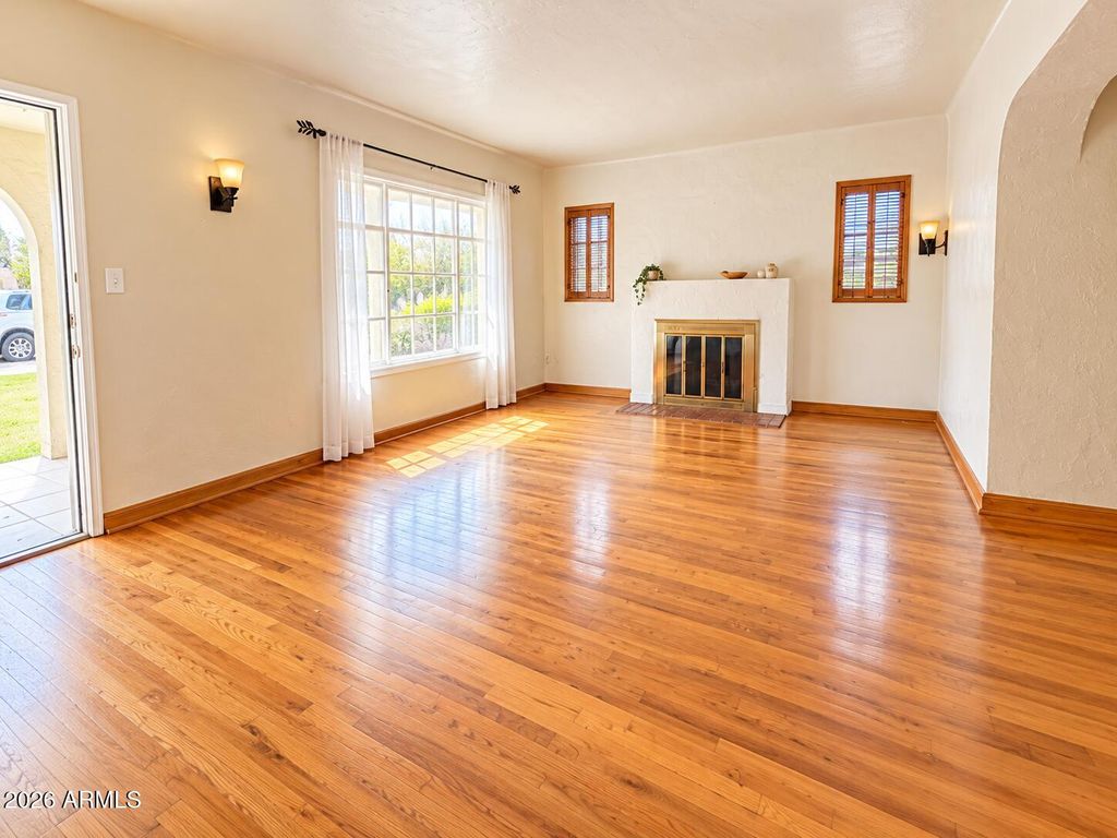 5955 W NORTHVIEW Avenue, Glendale, AZ 85301 — photo 3