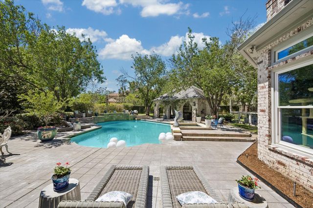 597 Piney Point Road, Piney Point Village, TX 77024