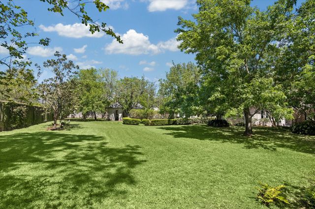 597 Piney Point Road, Piney Point Village, TX 77024