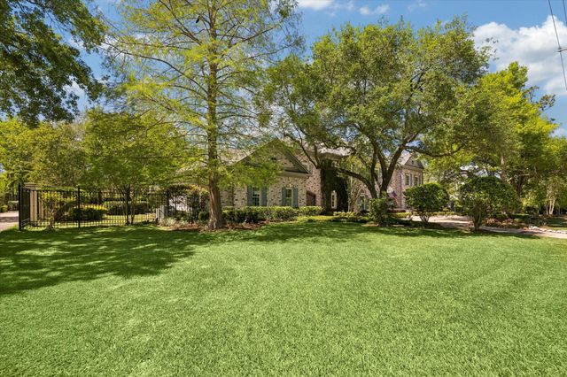 597 Piney Point Road, Piney Point Village, TX 77024