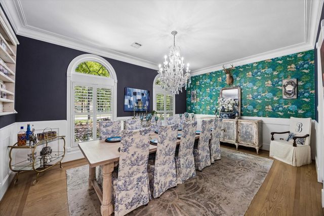 597 Piney Point Road, Piney Point Village, TX 77024