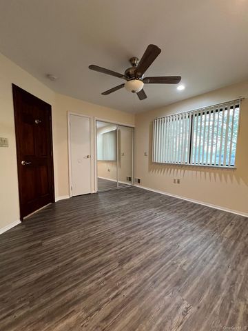 615 Broadway 2, Amityville, NY 11701