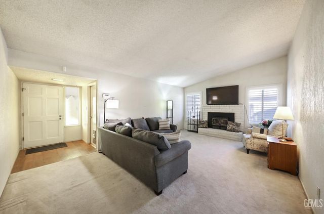 4109 Tyndall Avenue, Bakersfield, CA 93313