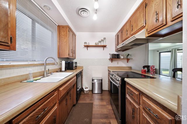 4109 Tyndall Avenue, Bakersfield, CA 93313